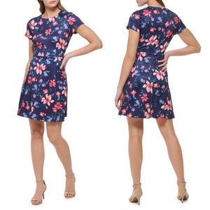 🌺 Vince Camuto floral A-line mini dress 🌺